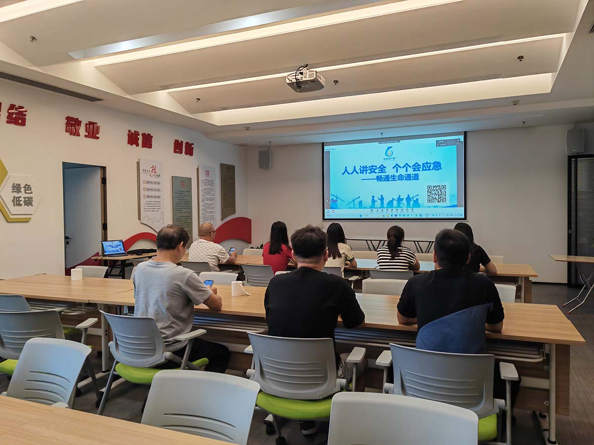 2fe2d4b1-ef8c-40d7-bd45-ce553538fd0d